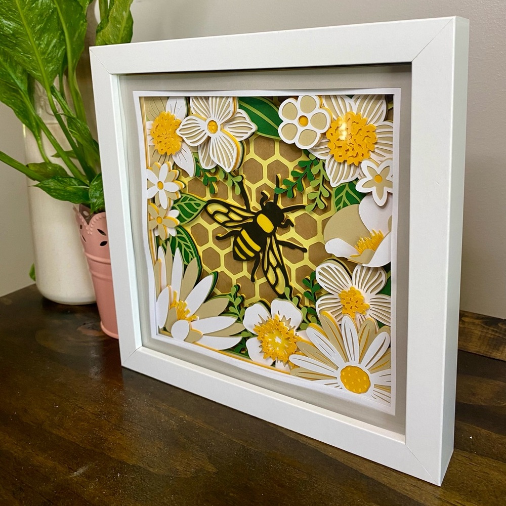 3D Bee Shadowbox - Picture 4 of 10